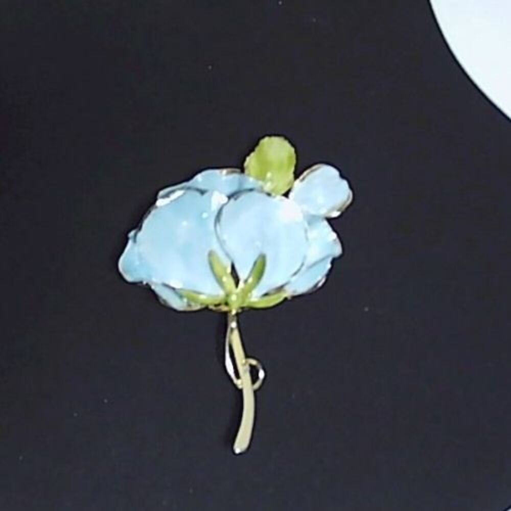 Illustrious Light Blue Enamel Flower Bouquet Gold Tone Brooch 3.25"
